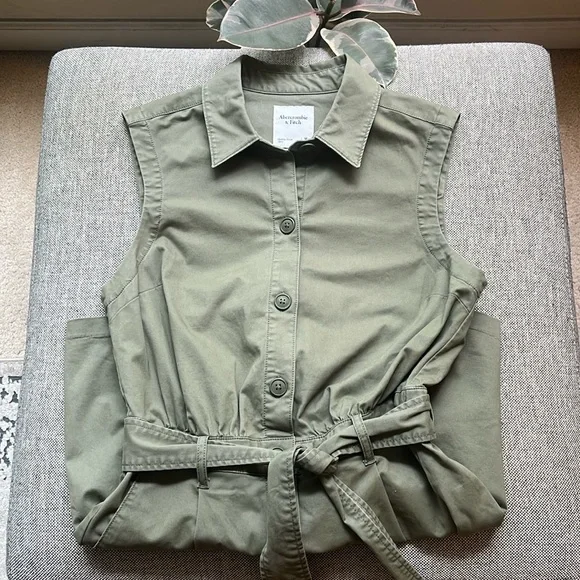 🫒 Abercrombie & Fitch Olive Green Romper, Size: M - Picture 13 of 17